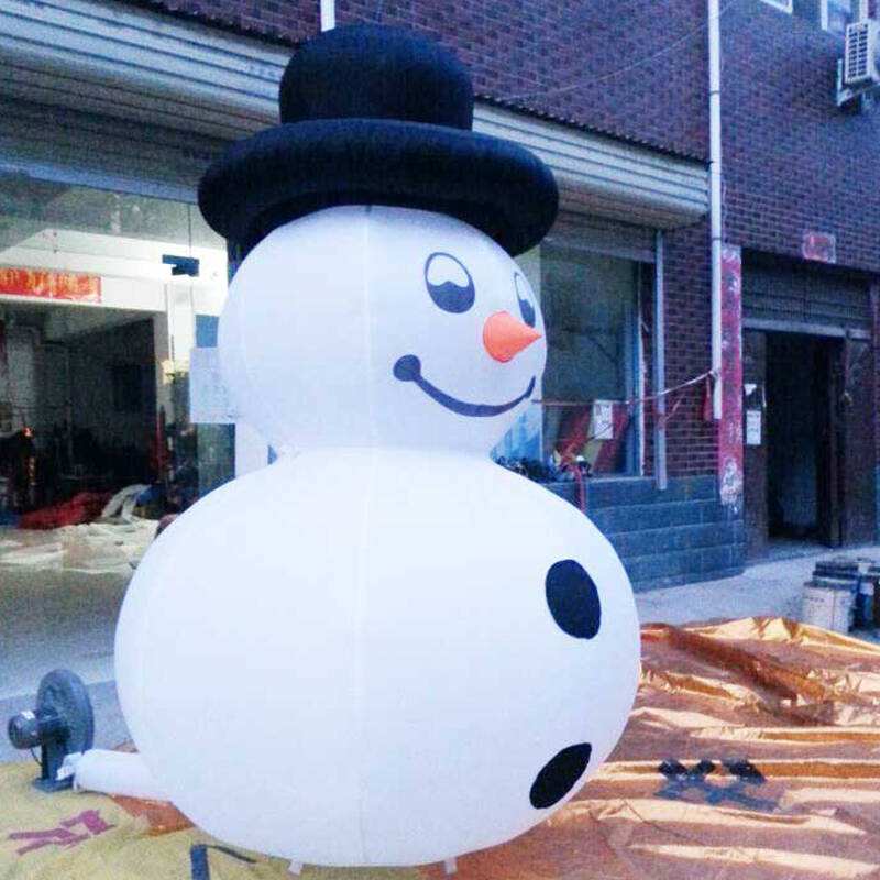 福州广场雪人卡通